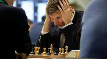 Sergey Karjakin foi banido das competições pela Federação Internacional de Xadrez