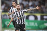 Atlético vence Caldense pela 3ª vez seguida e vai decidir o Mineiro com o Cruzeiro