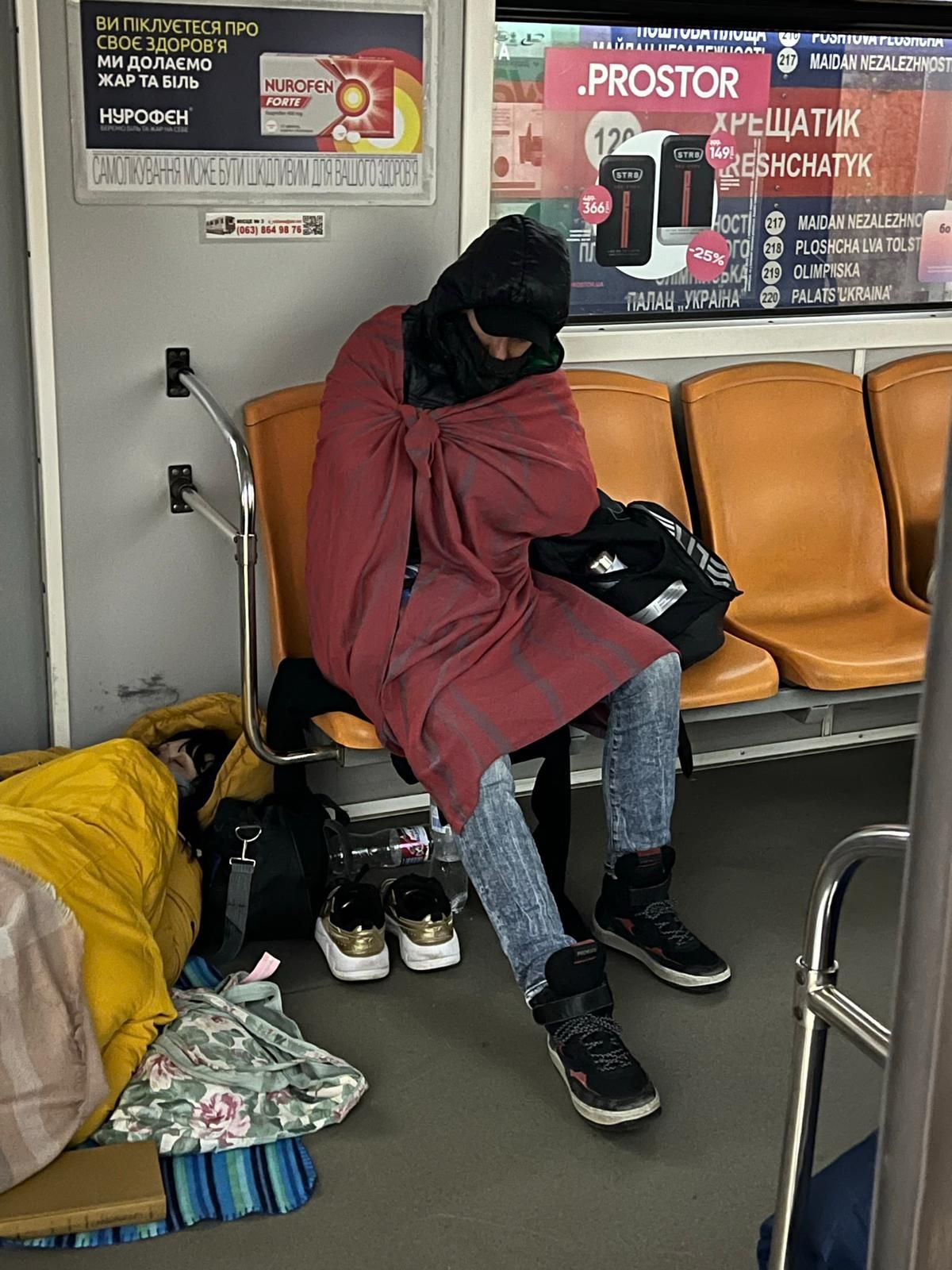 Alex em Kiev em uma estação de metrô quando a guerra eclodiu