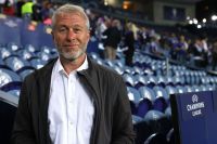 Reino Unido sanciona sócios de Abramovich; um dos punidos é diretor do Chelsea