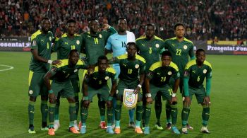 Confirmando vaga para o Mundial do Catar, o senegalês Sadio Mané converteu a cobrança decisiva nas penalidades