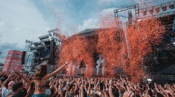 Primeiro dia de festival tem dois dos nomes mais quentes da música pop contemporânea em estreia em solo brasileiro: a cantora Billie Eilish e o rapper sensação Lil Nas X; saiba como chegar e o que levar ao Autódromo de Interlagos