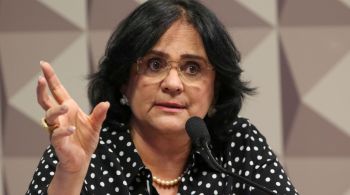 A senadora declarou nas redes sociais que precisou ser internada, mas que está bem e trabalhando