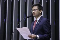 “Maioria dos deputados são fisiológicos”, diz Kim Kataguiri sobre reeleição de Lira