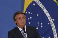 Bolsonaro diz que Petrobras “com toda certeza” vai reduzir preço dos combustíveis