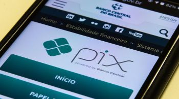 Além do bloqueio do celular e da conta bancária, desde abril de 2021, é possível controlar o limite no sistema de Pix, reduzindo ou aumentando o valor disponível para transações
