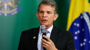 Atual presidente da Petrobras conversou por telefone com indicado para assumir a estatal
