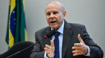 A pedido de Lula, o ministro de Minas e Energia, Alexandre Silveira, telefonou para os maiores acionistas da Vale e solicitou a eles que nomeiem Mantega como presidente da mineradora