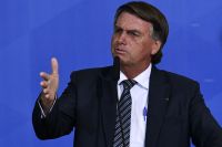 Bolsonaro critica imprensa, mas diz que nunca defendeu controle e censura