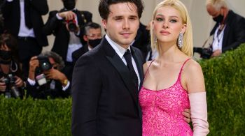 Nicola Peltz e Brooklyn Beckham casaram-se em Palm Beach, na Flórida, no fim de semana; convidados teriam sido encorajados a fazer doações para apoiar civis vítimas da guerra na Ucrânia