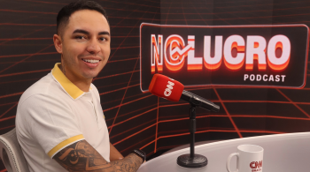 No quarto episódio do podcast No Lucro CNN, Murilo Duarte, conhecido como Favelado Investidor, ensina como pessoas podem investir com pouco dinheiro