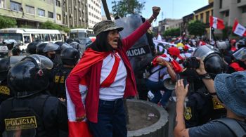Mesmo após decreto, peruanos organizaram fortes protestos em diversas cidades; presidente Pedro Castillo anulou a medida pouco tempo depois