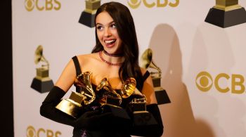 A artista de 19 anos conquistou os prêmios de Artista Revelação, Melhor Performance Pop Solo e Melhor Álbum Pop Vocal