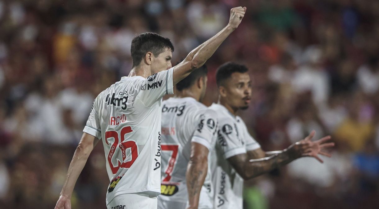 Nacho Fernandez comemora após marcar o primeiro gol do Atlético-MG contra o Tolima