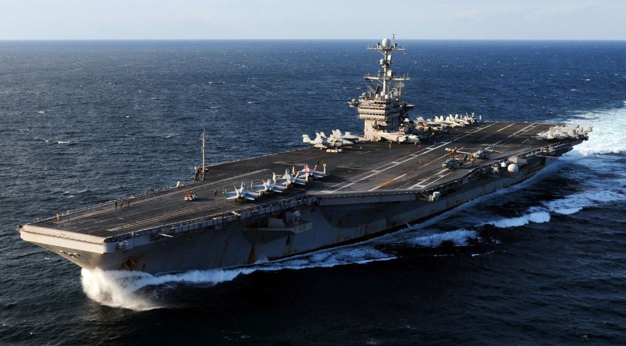 Porta-aviões USS George Washington