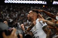 Com dois gols de Maycon, Corinthians supera o Boca Juniors pela Libertadores