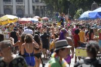 74% dos brasileiros já deixaram de ir a festas de Carnaval por medo de assalto