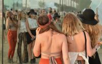 Coachella: looks “boho chic”, moda nos festivais de música, ainda causam polêmica