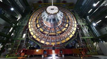 Grande Colisor de Hádrons permitiu a descoberta da partícula subatômica Bóson de Higgs