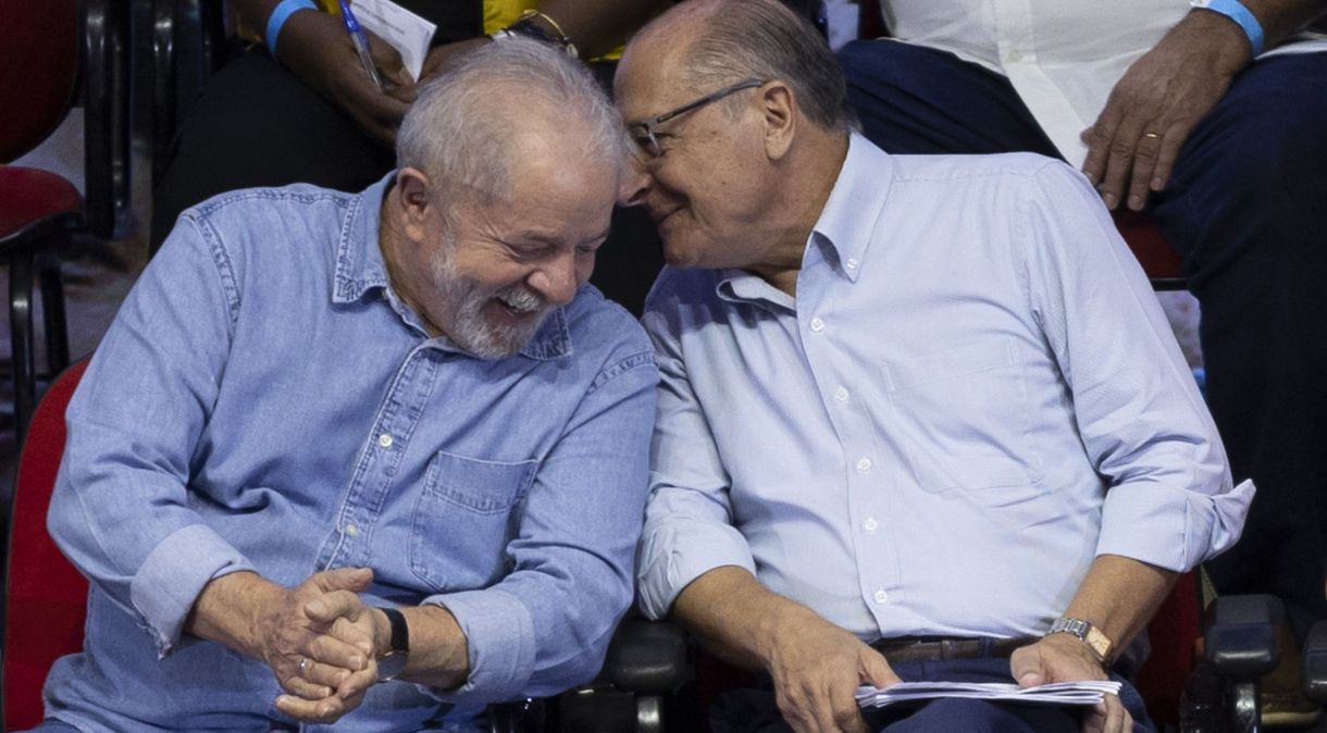 O ex-presidente Luiz Inácio Lula da Silva (PT) e ex-governador de São Paulo Geraldo Alckmin (PSB) se encontram com sindicalistas representantes das principais centrais sindicais brasileiras nesta quinta-feira (14.abr.2022)