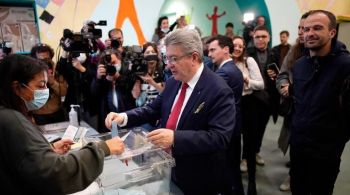 Jean-Luc Mélenchon criticou escolha do presidente por Michel Barnier