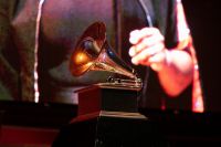 Quanto custa inscrever uma música para concorrer ao Grammy?