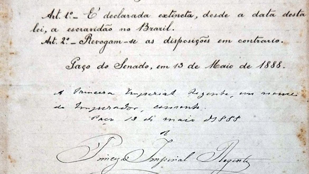 13 de maio de 1888 – Princesa Isabel assina a lei Áurea