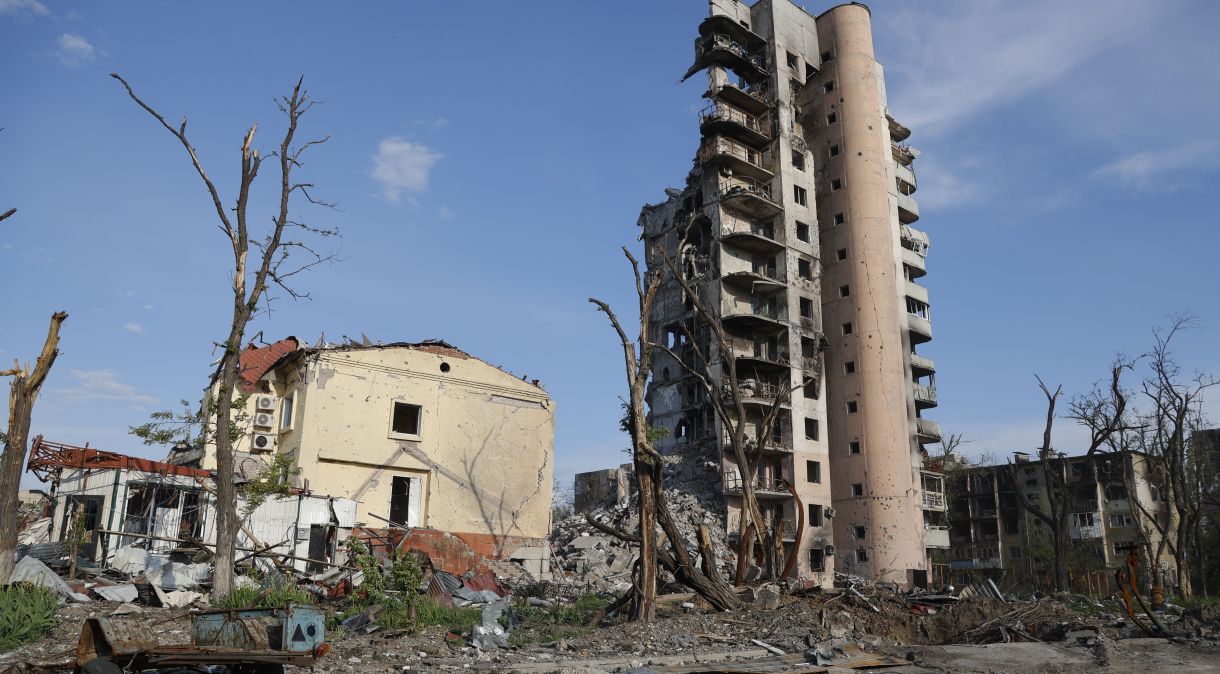 Cidade de Mariupol, na Ucrânia, após invasão russa