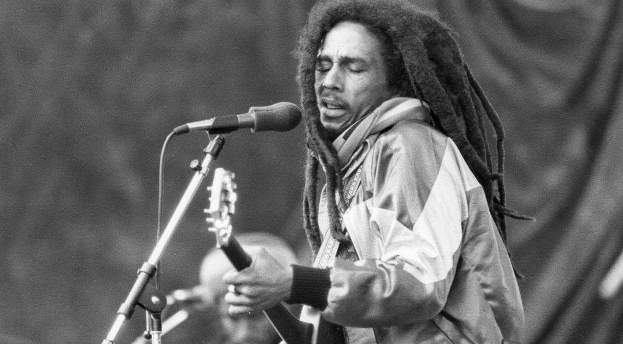 Cantor jamaicano Bob Marley em apresentação em um festival de Munique, na Alemanha, em 1981.