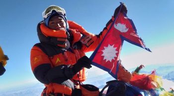 Aos 52 anos, Kami Rita alcançou o topo da montanha mais alta do mundo neste sábado (7), com um grupo de outros 10 alpinistas