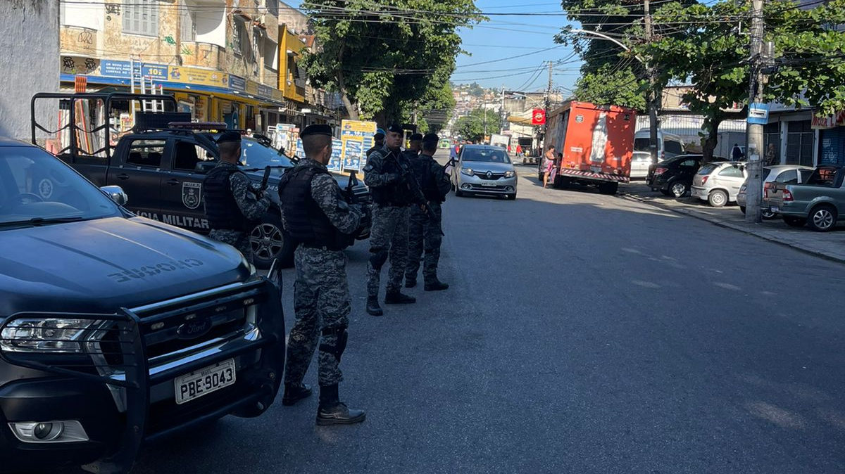 Policiais militares no bairro carioca da Penha em 24 de maio