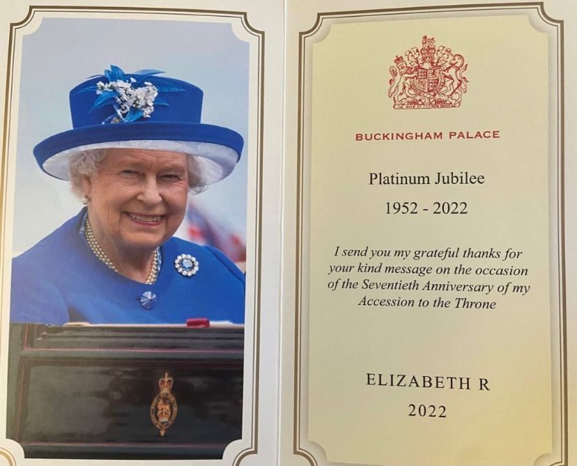 Carta enviada por estudantes de Minas Gerais à Rainha Elizabeth II parabenizando-a pelo Jubileu de Platina