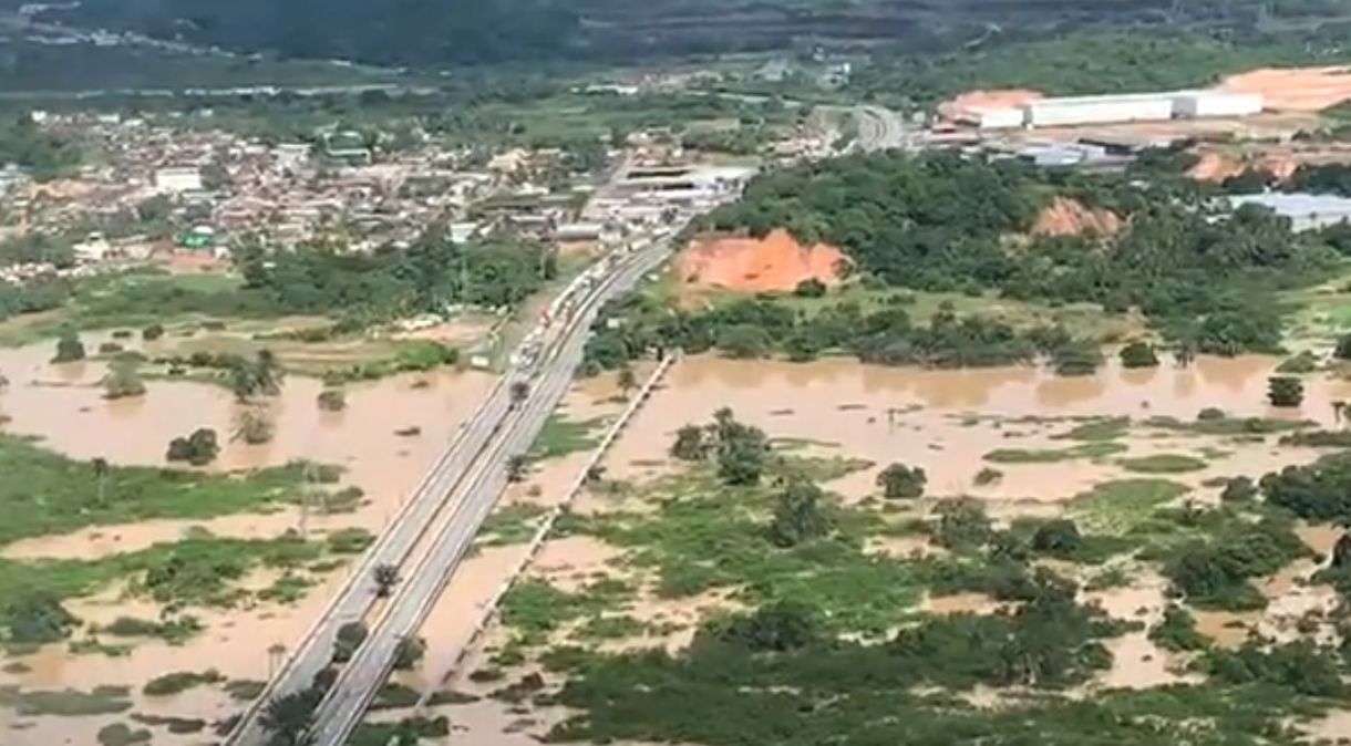 Imagens dos estragos provocados pela chuva em Pernambuco