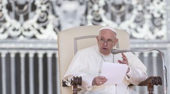 Pontífice também pediu controles de armas mais rígidos e compromisso para que “tais tragédias nunca mais aconteçam”