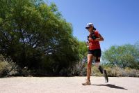 Atleta amputada corre 104 maratonas em 104 dias