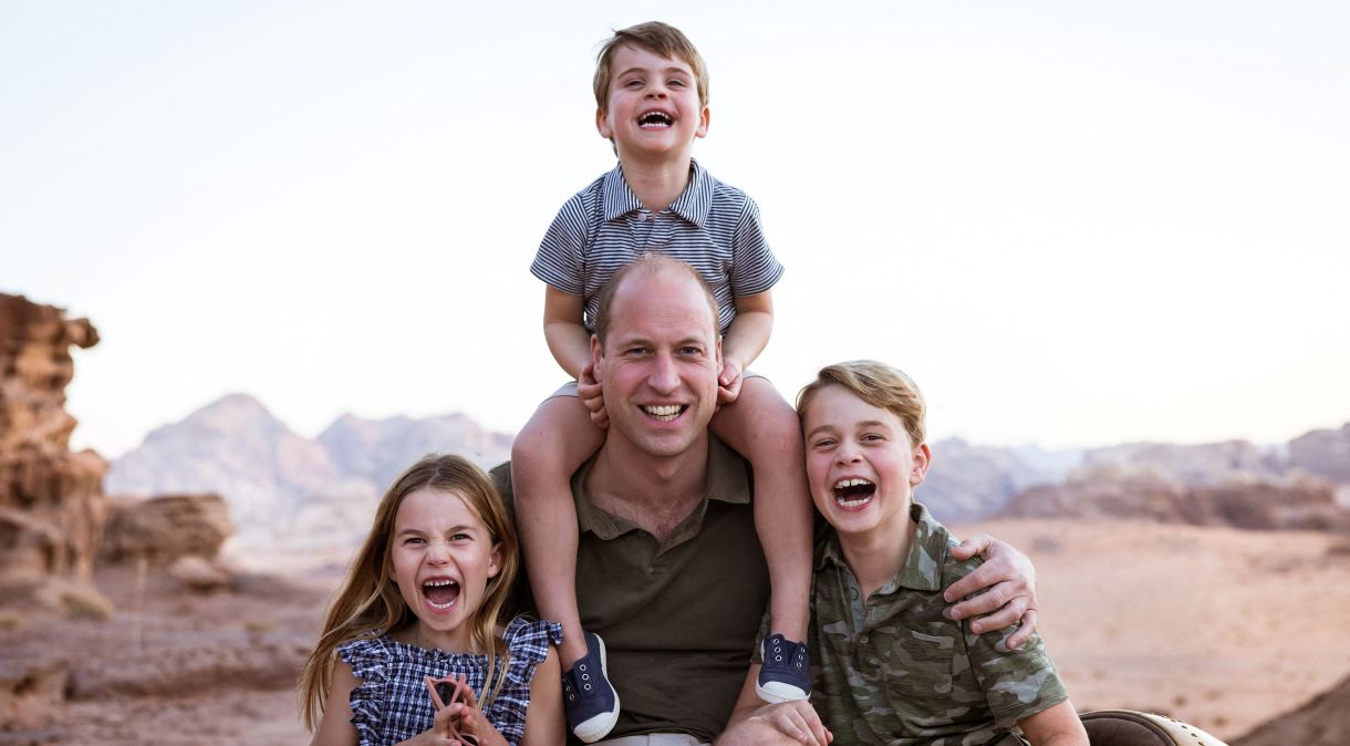 Príncipe William junto com os filhos, George, Charlotte e Louis