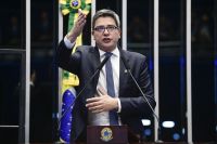 Governo define Carlos Portinho como novo líder no Senado