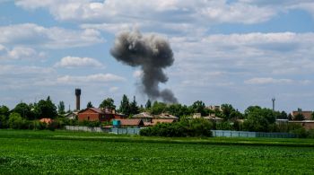 Forças russas estão usando "artilharia de foguetes termobárica altamente destrutiva, disse Serhiy Haidai, governador da região de Luhansk