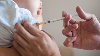 Esquema vacinal será de três doses, com a vacina pediátrica da Pfizer, aprovada pela Agência Nacional de Vigilância Sanitária (Anvisa)