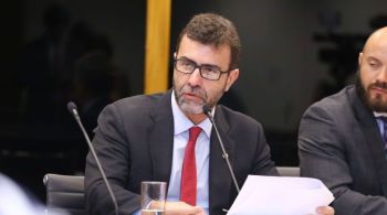 Presidente do PT fluminense afirma que o acordo para que o partido apoie Freixo será desfeito caso Molon não desista de ser candidato