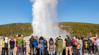 Evento raro fez com que mais de 10 mil visitantes do Parque Nacional de Yellowstone fossem forçados a deixar o local