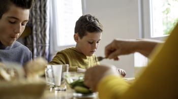 Problema semelhante em comportamento a um distúrbio alimentar pode incluir regras alimentares rígidas