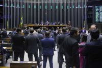 Estudo aponta redução no número de partidos com representação na Câmara dos Deputados