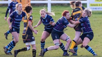 Órgão global da Liga de Rugby proibiu mulheres transgênero de jogar em partidas internacionais femininas até novo aviso