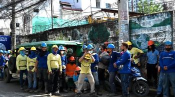 Impacto foi sentido na capital, Manila, a mais de 400 quilômetros de distância de onde ocorreu o fenômeno