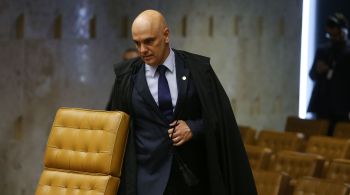 Ministro Alexandre de Moraes toma posse como presidente do Tribunal Superior Eleitoral nesta terça-feira (16); esse deve ser o primeiro encontro entre Lula e Bolsonaro na disputa eleitoral