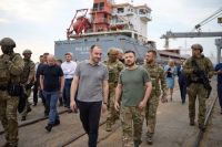 Zelensky se reúne com embaixadores do G7 para discutir exportação de grãos