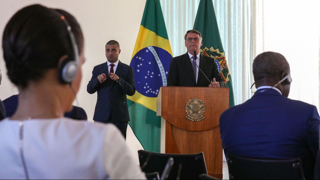 O presidente Jair Bolsonaro em encontro com chefes de missão diplomática, em Brasília