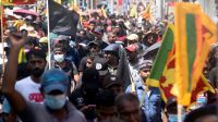 Manifestantes invadem residência presidencial durante protestos no Sri Lanka