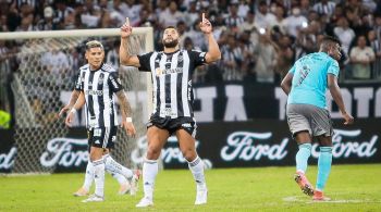 Atacante marcou de pênalti e se igualou a Jô como maior artilheiro do Galo na história da competição